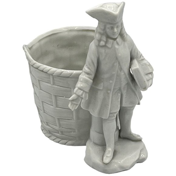 Capodimonte Other - CAPODIMONTE Colonial Man Figurine White Porcelain Planter Crown N Mark 4.75 inch